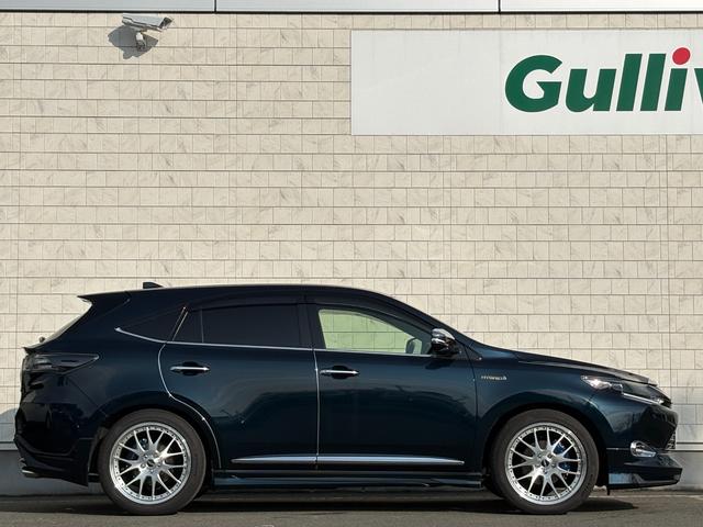 ハリアーハイブリッド プレミアム　アドバンスドパッケージ　禁煙車　モデリスタエアロ　５ＺＩＧＥＮマフラー　ＴＡＮＡＢＥ車高調　ＴＷＳ２０インチホイール　クスコタワーバー　クスコフロアパワーブレース　レザーシート　全方位カメラ　シートヒーター　ＡＣ１００Ｖ（17枚目）