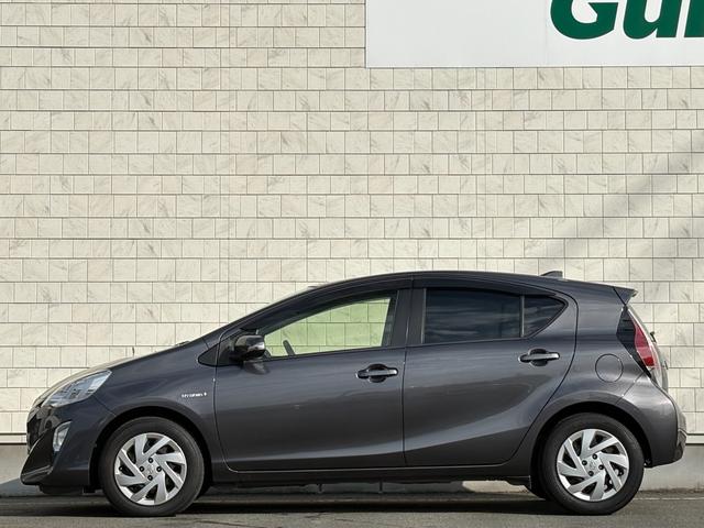 アクア S 禁煙車 前後ドラレコ ETC 純正ナビ バックカメラ フルセグTV Bluetooth ステアリングスイッチ 横滑り防止装置 オートライト スマートキー(8枚目)