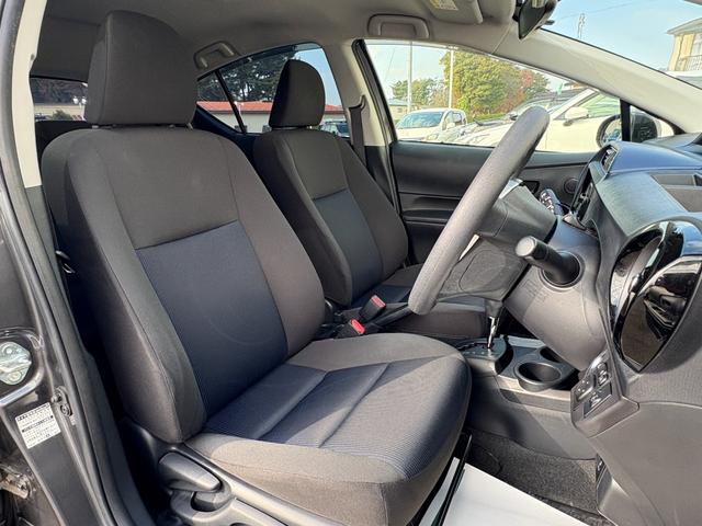 アクア S 禁煙車 前後ドラレコ ETC 純正ナビ バックカメラ フルセグTV Bluetooth ステアリングスイッチ 横滑り防止装置 オートライト スマートキー(34枚目)