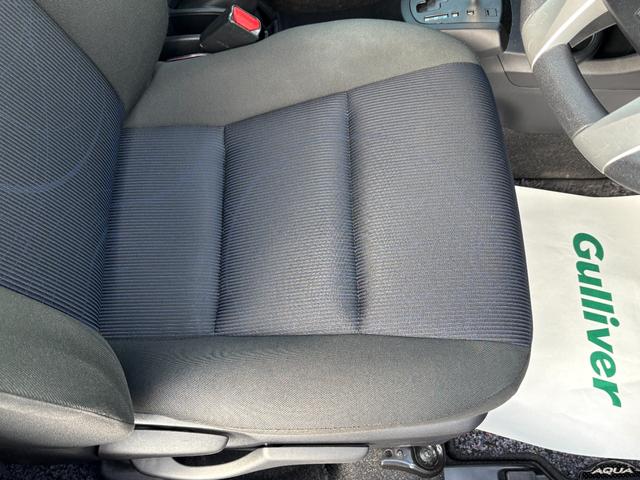 アクア S 禁煙車 前後ドラレコ ETC 純正ナビ バックカメラ フルセグTV Bluetooth ステアリングスイッチ 横滑り防止装置 オートライト スマートキー(38枚目)