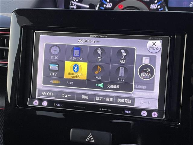 ハイブリッドＸ　デュアルセンサーブレーキサポート　ナビ　ヘッドアップディスプレイ　ＣＤ　ＤＶＤ　Ｂｌｕｅｔｏｏｔｈ　ＥＴＣ　純正アルミホイール　スマートキー　プッシュスタート　オートライト　横滑り防止装置(4枚目)