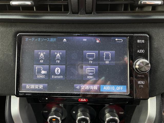 ＧＴリミテッド　純正ナビ　ミュージックサーバー　ＣＤ／ＤＶＤ再生　フルセグＴＶ　ＡＭ／ＦＭ　Ｂｌｕｅｔｏｏｔｈ接続　バックモニター　ワンオーナー　クルーズコントロール　ステアリングスイッチ　プッシュスタート　純正ＡＷ(3枚目)