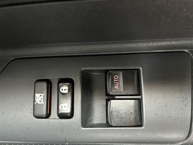 ＦＪクルーザー ベースグレード　ツートンカラー　Ｍ／Ｔタイヤ　ルーフラック　サイドステップ　社外１７ＡＷ　４ＷＤ　背面タイヤ　ナビ　ＮＳＺＴ－Ｗ６２Ｇ　バックカメラ　ＣＤ　ＤＶＤ　Ｂｔ　ＥＴＣ　ドラレコ　マット　バイザー　キーレス（8枚目）