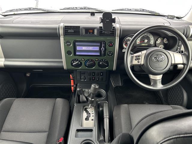 ＦＪクルーザー ベースグレード　ツートンカラー　Ｍ／Ｔタイヤ　ルーフラック　サイドステップ　社外１７ＡＷ　４ＷＤ　背面タイヤ　ナビ　ＮＳＺＴ－Ｗ６２Ｇ　バックカメラ　ＣＤ　ＤＶＤ　Ｂｔ　ＥＴＣ　ドラレコ　マット　バイザー　キーレス（19枚目）