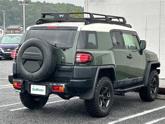 ＦＪクルーザー ベースグレード　ツートンカラー　Ｍ／Ｔタイヤ　ルーフラック　サイドステップ　社外１７ＡＷ　４ＷＤ　背面タイヤ　ナビ　ＮＳＺＴ－Ｗ６２Ｇ　バックカメラ　ＣＤ　ＤＶＤ　Ｂｔ　ＥＴＣ　ドラレコ　マット　バイザー　キーレス（37枚目）