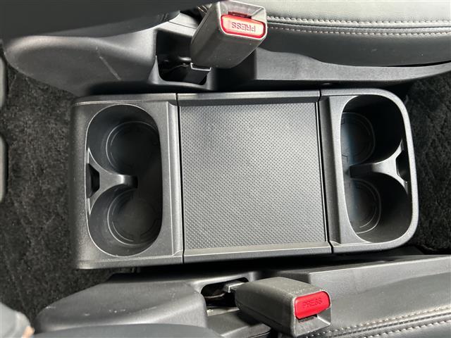 デリカＤ：５ ジャスパー　アルパインナビＸ９ＮＸ　バックカメラ　アルパインフリップダウンモニター　両側電動スライドドア　レーダークルコン　パドルシフト　レーンアシスト　衝突被害軽減　ＬＥＤライト　オートライト　１８インチＡＷ（18枚目）