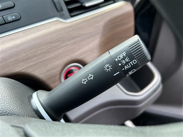 フリードハイブリッド ハイブリッド・Ｇホンダセンシング　９型ナビＶＸＭ－２０７ＶＦＮｉ　バックカメラ　両側パワースライドドア　ドラレコ　ＥＴＣ　レーダークルーズ　ＢＴ　フルセグ　ＨＤＭＩ　シートヒーター　ＵＳＢ　ホンダセンシング　ＬＥＤライト　オートライト（10枚目）