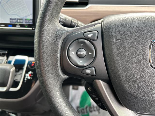 フリードハイブリッド ハイブリッド・Ｇホンダセンシング　９型ナビＶＸＭ－２０７ＶＦＮｉ　バックカメラ　両側パワースライドドア　ドラレコ　ＥＴＣ　レーダークルーズ　ＢＴ　フルセグ　ＨＤＭＩ　シートヒーター　ＵＳＢ　ホンダセンシング　ＬＥＤライト　オートライト（12枚目）