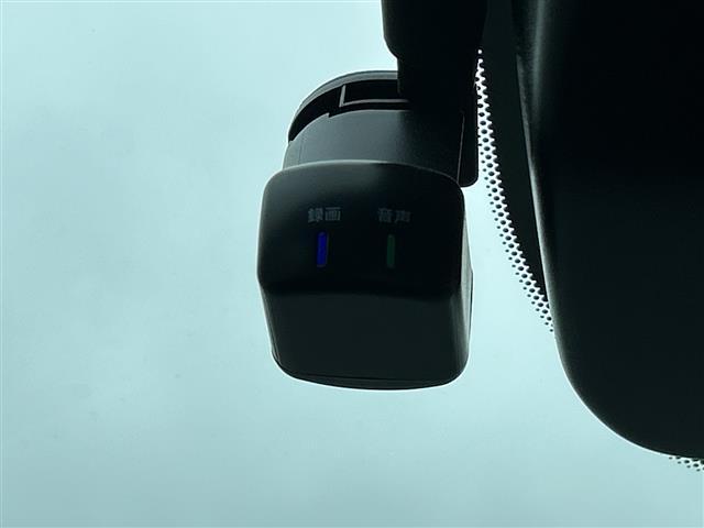 ノート Ｘ　ナビ　アラウンドビューモニター　ＴＶ　Ｂｔ　ＵＳＢ　ＥＴＣ　前方ドラレコ　デジタルルームミラー　前後コーナーセンサー　衝突軽減システム　スマートキー　電動格納ミラー　フォグライト　ＬＥＤライト（24枚目）
