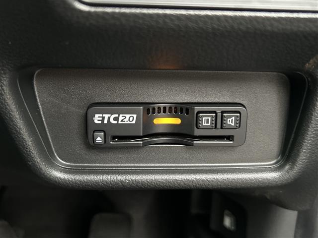オデッセイハイブリッド ｅ：ＨＥＶアブソルート・ＥＸ　１オーナー　ナビ　全方位カメラ　フリップダウンモニター両側電動スライドドア　２．０ＥＴＣ　ＵＳＢ　ホンダセンシング　電動バックドア　クルコン　シートヒーター　スマートキー　１８インチＡＷ　ＬＥＤライト（8枚目）