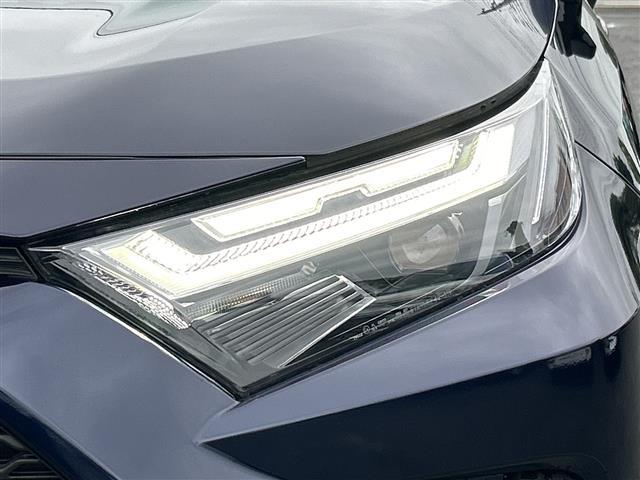 ＲＡＶ４ ハイブリッドＸ　サンルーフ　ナビＮＭＺＫ－Ｗ７３Ｄ　バックカメラ　２．０ＥＴＣ　クルコン　ドラレコ　フルセグ　１００Ｖ充電　スマートキー　マット　バイザー　ＬＥＤライト　オートライト　１７インチＡＷ　セーフティセンス（9枚目）