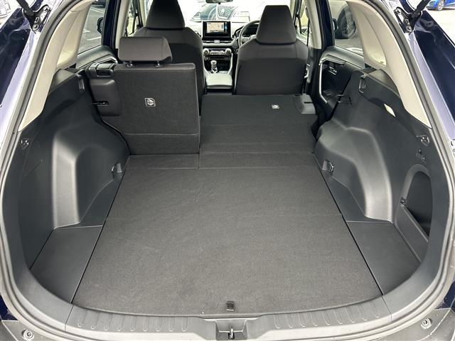 ＲＡＶ４ ハイブリッドＸ　サンルーフ　ナビＮＭＺＫ－Ｗ７３Ｄ　バックカメラ　２．０ＥＴＣ　クルコン　ドラレコ　フルセグ　１００Ｖ充電　スマートキー　マット　バイザー　ＬＥＤライト　オートライト　１７インチＡＷ　セーフティセンス（40枚目）