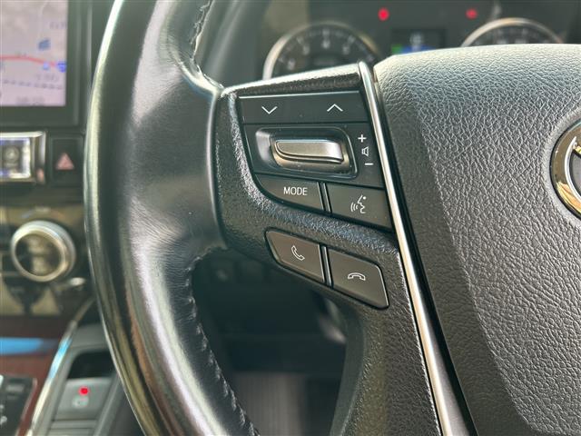 ヴェルファイア ２．５Ｖ　アルパイン１１型ナビＥＶ１１Ｚ　アルパインフリップダウンモニター　バックカメラ　両側電動スライドドア　電動バックドア　ウッド調コンビハンドル　ＥＴＣ　ドラレコ　前後センサー　エアロ　純正１７インチＡＷ（4枚目）