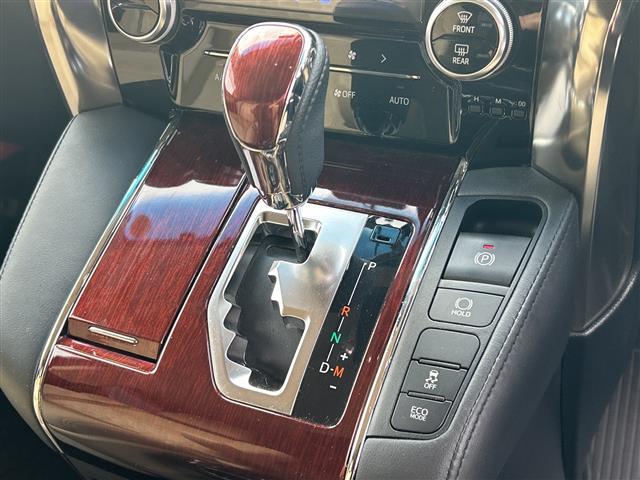 ヴェルファイア ２．５Ｖ　アルパイン１１型ナビＥＶ１１Ｚ　アルパインフリップダウンモニター　バックカメラ　両側電動スライドドア　電動バックドア　ウッド調コンビハンドル　ＥＴＣ　ドラレコ　前後センサー　エアロ　純正１７インチＡＷ（12枚目）