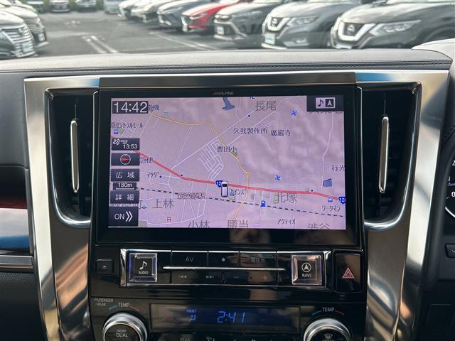 ヴェルファイア ２．５Ｖ　アルパイン１１型ナビＥＶ１１Ｚ　アルパインフリップダウンモニター　バックカメラ　両側電動スライドドア　電動バックドア　ウッド調コンビハンドル　ＥＴＣ　ドラレコ　前後センサー　エアロ　純正１７インチＡＷ（15枚目）