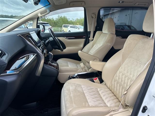 ヴェルファイア ２．５Ｖ　アルパイン１１型ナビＥＶ１１Ｚ　アルパインフリップダウンモニター　バックカメラ　両側電動スライドドア　電動バックドア　ウッド調コンビハンドル　ＥＴＣ　ドラレコ　前後センサー　エアロ　純正１７インチＡＷ（18枚目）