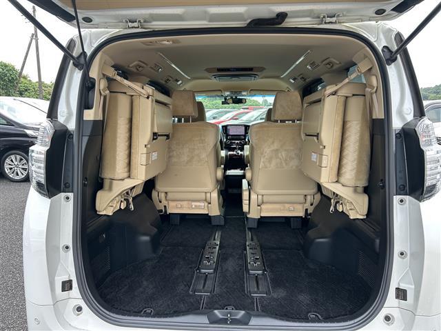 ヴェルファイア ２．５Ｖ　アルパイン１１型ナビＥＶ１１Ｚ　アルパインフリップダウンモニター　バックカメラ　両側電動スライドドア　電動バックドア　ウッド調コンビハンドル　ＥＴＣ　ドラレコ　前後センサー　エアロ　純正１７インチＡＷ（28枚目）
