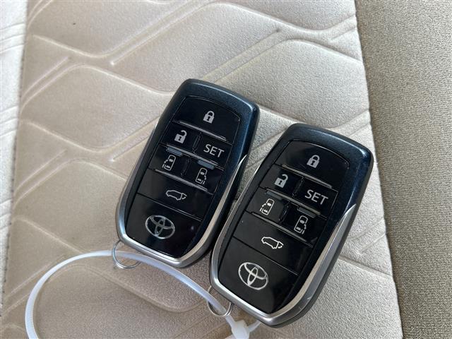 ヴェルファイア ２．５Ｖ　アルパイン１１型ナビＥＶ１１Ｚ　アルパインフリップダウンモニター　バックカメラ　両側電動スライドドア　電動バックドア　ウッド調コンビハンドル　ＥＴＣ　ドラレコ　前後センサー　エアロ　純正１７インチＡＷ（33枚目）