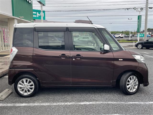 デイズルークス Ｘ　Ｖセレクション　１オーナー　ナビ　全方位カメラ　両側電動スライドドア　エマージェンシーブレーキ　フルセグ　ＢＴ　スマートキー　ホワイト／モカブラウンツートンカラー　１４インチＡＷ　横滑り防止　アイドリングストップ（19枚目）