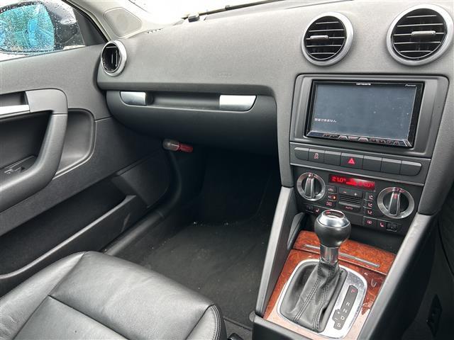 A3 スポーツバック1.4TFSI ナビAVIC-ZH08 黒革シート シートヒーター ETC フルセグTV BT DVD フロアマット キーレス 横滑り防止 バックセンサー キセノンライト オートライト 16インチブラックAW(6枚目)