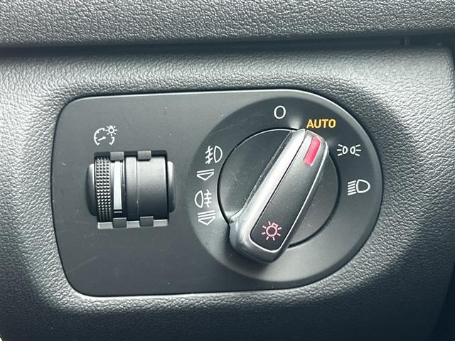 A3 スポーツバック1.4TFSI ナビAVIC-ZH08 黒革シート シートヒーター ETC フルセグTV BT DVD フロアマット キーレス 横滑り防止 バックセンサー キセノンライト オートライト 16インチブラックAW(9枚目)