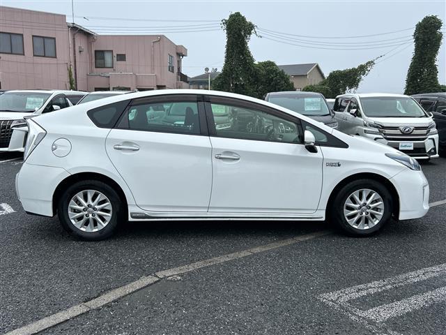 プリウスPHV S ナビAVIC-RZ301 ドラレコ AC100Vコンセント シートヒーター ステアリングヒーター DVD 充電ケーブル車載 スマートキー プッシュスタート マット バイザー HID オートライト(7枚目)