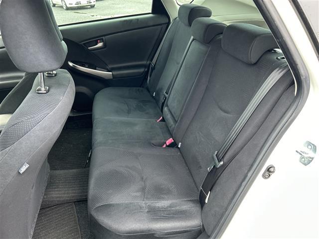 プリウスPHV S ナビAVIC-RZ301 ドラレコ AC100Vコンセント シートヒーター ステアリングヒーター DVD 充電ケーブル車載 スマートキー プッシュスタート マット バイザー HID オートライト(15枚目)