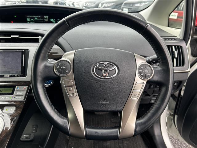 プリウスPHV S ナビAVIC-RZ301 ドラレコ AC100Vコンセント シートヒーター ステアリングヒーター DVD 充電ケーブル車載 スマートキー プッシュスタート マット バイザー HID オートライト(17枚目)