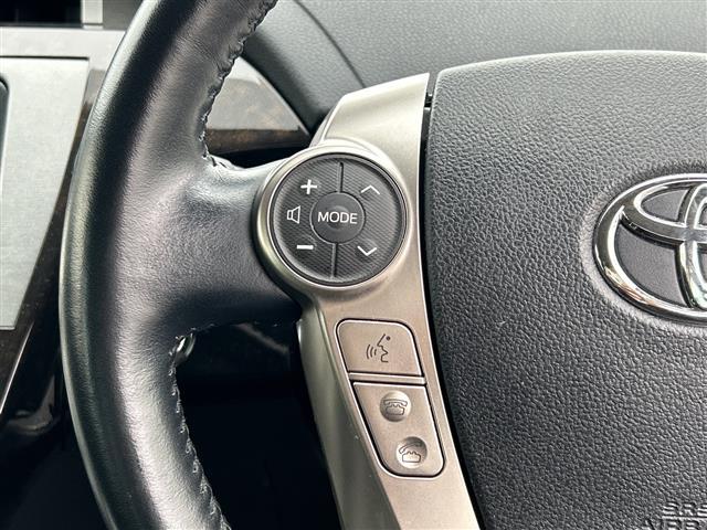 プリウスPHV S ナビAVIC-RZ301 ドラレコ AC100Vコンセント シートヒーター ステアリングヒーター DVD 充電ケーブル車載 スマートキー プッシュスタート マット バイザー HID オートライト(19枚目)