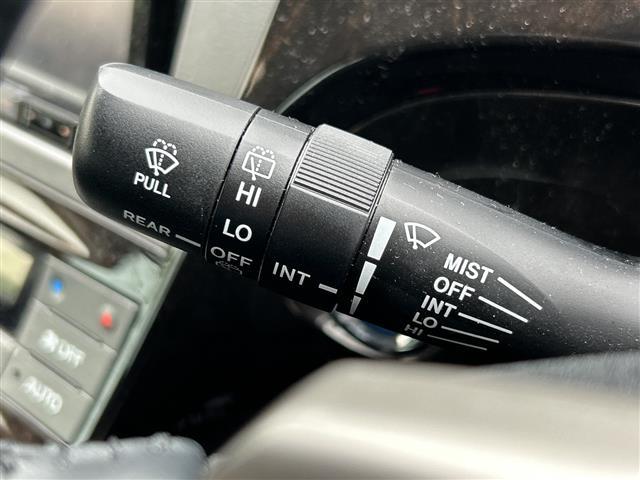 プリウスPHV S ナビAVIC-RZ301 ドラレコ AC100Vコンセント シートヒーター ステアリングヒーター DVD 充電ケーブル車載 スマートキー プッシュスタート マット バイザー HID オートライト(21枚目)