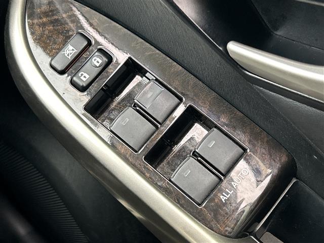 プリウスPHV S ナビAVIC-RZ301 ドラレコ AC100Vコンセント シートヒーター ステアリングヒーター DVD 充電ケーブル車載 スマートキー プッシュスタート マット バイザー HID オートライト(24枚目)