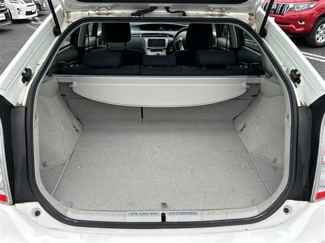 プリウスPHV S ナビAVIC-RZ301 ドラレコ AC100Vコンセント シートヒーター ステアリングヒーター DVD 充電ケーブル車載 スマートキー プッシュスタート マット バイザー HID オートライト(35枚目)