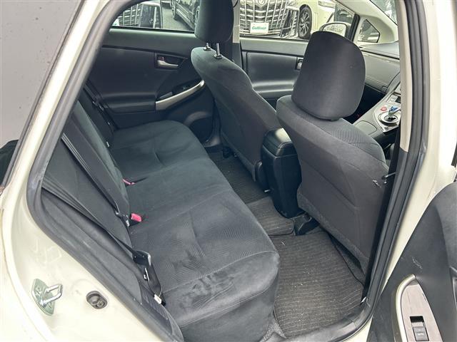 プリウスPHV S ナビAVIC-RZ301 ドラレコ AC100Vコンセント シートヒーター ステアリングヒーター DVD 充電ケーブル車載 スマートキー プッシュスタート マット バイザー HID オートライト(39枚目)