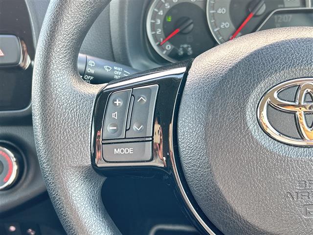 ヴィッツ F アミー ナビNSZT-W68T ETC Bカメ ワンオーナー ドラレコ フルセグTV Bt DVD レーンアシスト LEDライト オートライト オートマチックハイビーム 14インチAW コーナーセンサー(11枚目)