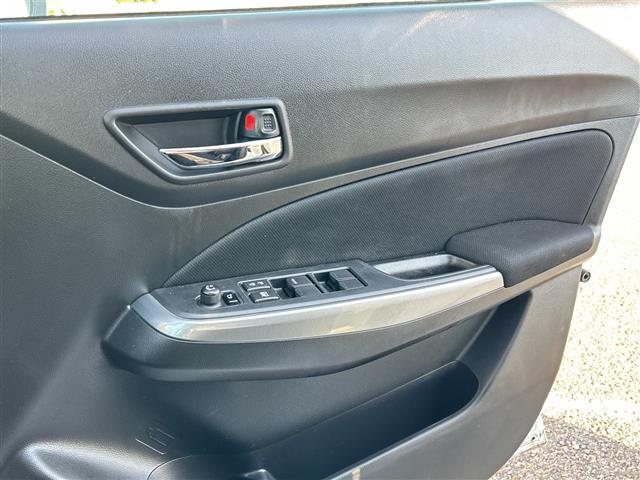 スイフト XG ナビAVIC-RL810 ETC ドラレコ Bカメ フルセグTV Bt DVD ワンオーナー シートヒーター ハロゲンライト 15インチAW フロアマット純正 パワーステアリング パワーウィンドウ(31枚目)