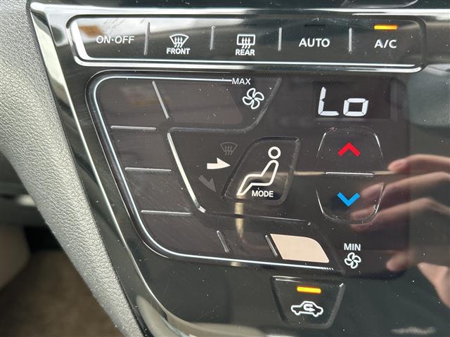 デイズ Ｘ　９型ナビＭＭ３１９Ｄ－Ｌ　全方位カメラ　フルセグ　ＢＴ　音楽録音　エマブレ　ＥＴＣ　スマートキー　プッシュスタート　ステアスイッチ　マット　バイザー　全方位付ルームミラー　１４インチＡＷ　ＦＲソナー（11枚目）