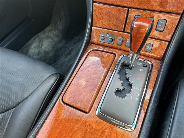 セルシオ C仕様 インテリアセレクション サンルーフ 黒革シート ナビ バックカメラ ETC エアシート 全席シートヒーター 全席電動シート ドラレコ 電動リアサンシェード ウッドコンビハンドル HID オートライト 純正16インチAW(10枚目)