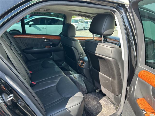 セルシオ C仕様 インテリアセレクション サンルーフ 黒革シート ナビ バックカメラ ETC エアシート 全席シートヒーター 全席電動シート ドラレコ 電動リアサンシェード ウッドコンビハンドル HID オートライト 純正16インチAW(29枚目)