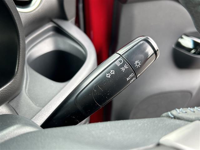 スペーシアカスタム XS パワースライドドア スマートキー プッシュスタート 社外15インチAW HID オートライト アイドリングストップ パワーステアリング パワーウィンドウ フロアマット オートエアコン(10枚目)