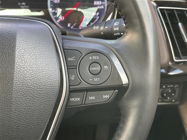 【後部座席】後席もゆったりドライブを楽しめます。ガリバーでご購入いただきましたら、内外装はプロこだわりのクリーニングで清潔なおクルマでご納車させていただきます！店舗での現車確認も承っています！