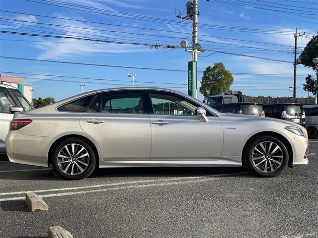 【右斜後】ガリバーの保証は、走行距離が無制限！電球や消耗品、ナビ等の社外品も保証対象。末永いカーライフに対応する充実した保証内容（保証期間によって保証内容は変わります。）