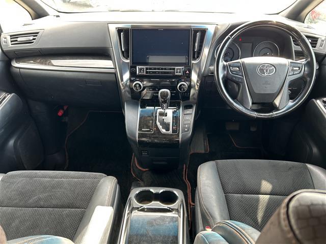 アルファード ２．５Ｓ　Ａパッケージ　タイプブラック　特別仕様車　アルパイン１１インチナビＥＸ１１Ｖ　アルパインフリップダウンモニター　バックカメラ　クルコン　両側パワースライドドア　ＢＴ　電動リアゲート　ＡＣ１００Ｖ　ＥＴＣ　１８ＡＷ　ソナー（13枚目）