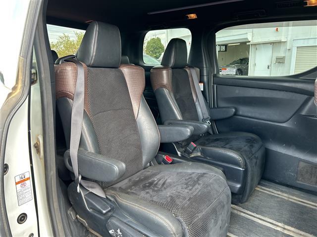 アルファード ２．５Ｓ　Ａパッケージ　タイプブラック　特別仕様車　アルパイン１１インチナビＥＸ１１Ｖ　アルパインフリップダウンモニター　バックカメラ　クルコン　両側パワースライドドア　ＢＴ　電動リアゲート　ＡＣ１００Ｖ　ＥＴＣ　１８ＡＷ　ソナー（18枚目）