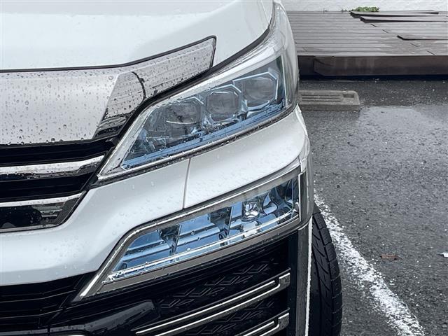 ヴェルファイア ２．５Ｚ　Ｇエディション　９型ナビＮＳＺＴ－Ｙ６６Ｔ　フリップダウンモニター　皮シート　エアシート　シートヒーター　ＥＴＣ　ＢＴ　両側パワースライドドア　電動リアドア　１８インチＡＷ　ＬＥＤライト　オートライト　車高調（24枚目）