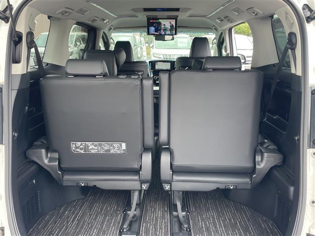 ヴェルファイア ２．５Ｚ　Ｇエディション　９型ナビＮＳＺＴ－Ｙ６６Ｔ　フリップダウンモニター　皮シート　エアシート　シートヒーター　ＥＴＣ　ＢＴ　両側パワースライドドア　電動リアドア　１８インチＡＷ　ＬＥＤライト　オートライト　車高調（30枚目）