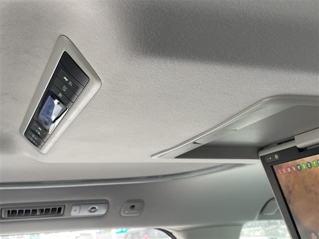 ヴェルファイア ２．５Ｚ　Ｇエディション　９型ナビＮＳＺＴ－Ｙ６６Ｔ　フリップダウンモニター　皮シート　エアシート　シートヒーター　ＥＴＣ　ＢＴ　両側パワースライドドア　電動リアドア　１８インチＡＷ　ＬＥＤライト　オートライト　車高調（34枚目）