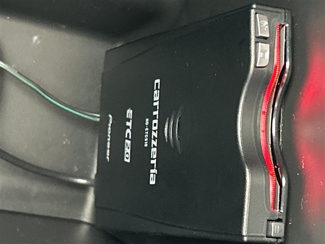 キャラバン ロングプロスタイルプレミアムＧＸ　１オーナー　１１型ナビＸＦ１１ＮＸ－Ｓ　全方位カメラ　電動スライド　ＥＴＣ　ドラレコ　ベットキット　スマートルームミラー　革調シートカバー　ＨＤＭＩ　リアヒータークーラー　ＬＥＤライト　１５インチＡＷ（6枚目）