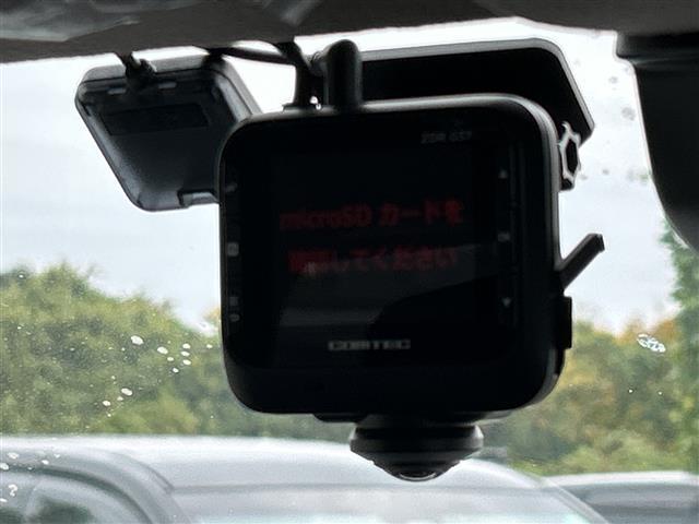 キャラバン ロングプロスタイルプレミアムＧＸ　１オーナー　１１型ナビＸＦ１１ＮＸ－Ｓ　全方位カメラ　電動スライド　ＥＴＣ　ドラレコ　ベットキット　スマートルームミラー　革調シートカバー　ＨＤＭＩ　リアヒータークーラー　ＬＥＤライト　１５インチＡＷ（8枚目）