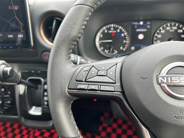 キャラバン ロングプロスタイルプレミアムＧＸ　１オーナー　１１型ナビＸＦ１１ＮＸ－Ｓ　全方位カメラ　電動スライド　ＥＴＣ　ドラレコ　ベットキット　スマートルームミラー　革調シートカバー　ＨＤＭＩ　リアヒータークーラー　ＬＥＤライト　１５インチＡＷ（14枚目）