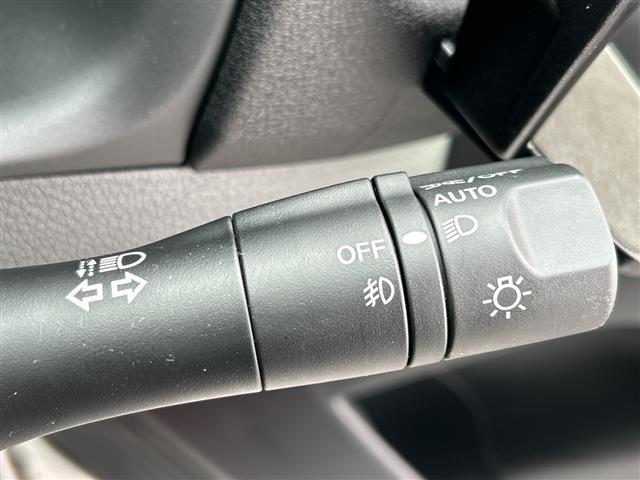 キャラバン ロングプロスタイルプレミアムＧＸ　１オーナー　１１型ナビＸＦ１１ＮＸ－Ｓ　全方位カメラ　電動スライド　ＥＴＣ　ドラレコ　ベットキット　スマートルームミラー　革調シートカバー　ＨＤＭＩ　リアヒータークーラー　ＬＥＤライト　１５インチＡＷ（17枚目）